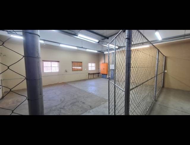 1,140M² WAREHOUSE TO LET IN BENONI CENTRAL